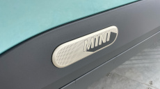 MINI Aceman 135kW E Classic 43kWh 5dr Auto Electric Hatchback